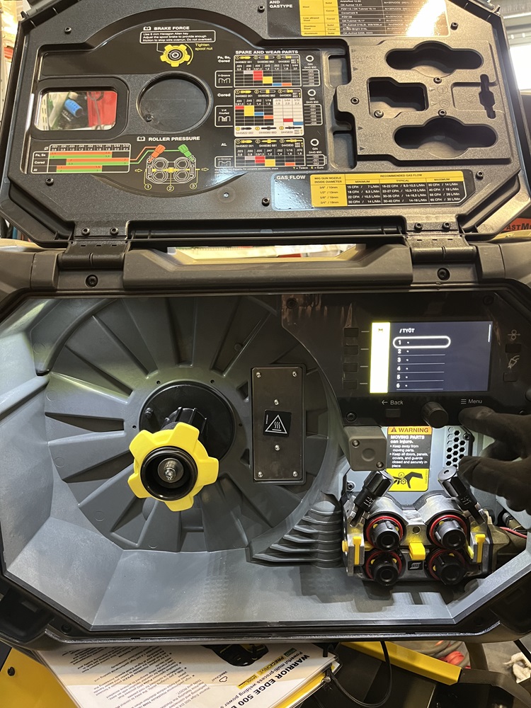 ESAB Warrior Edge 500 DX-CX KONEPAKETTI