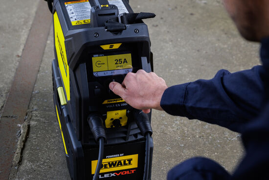 Esab Renegade Volt ES200i akkupuikkokone