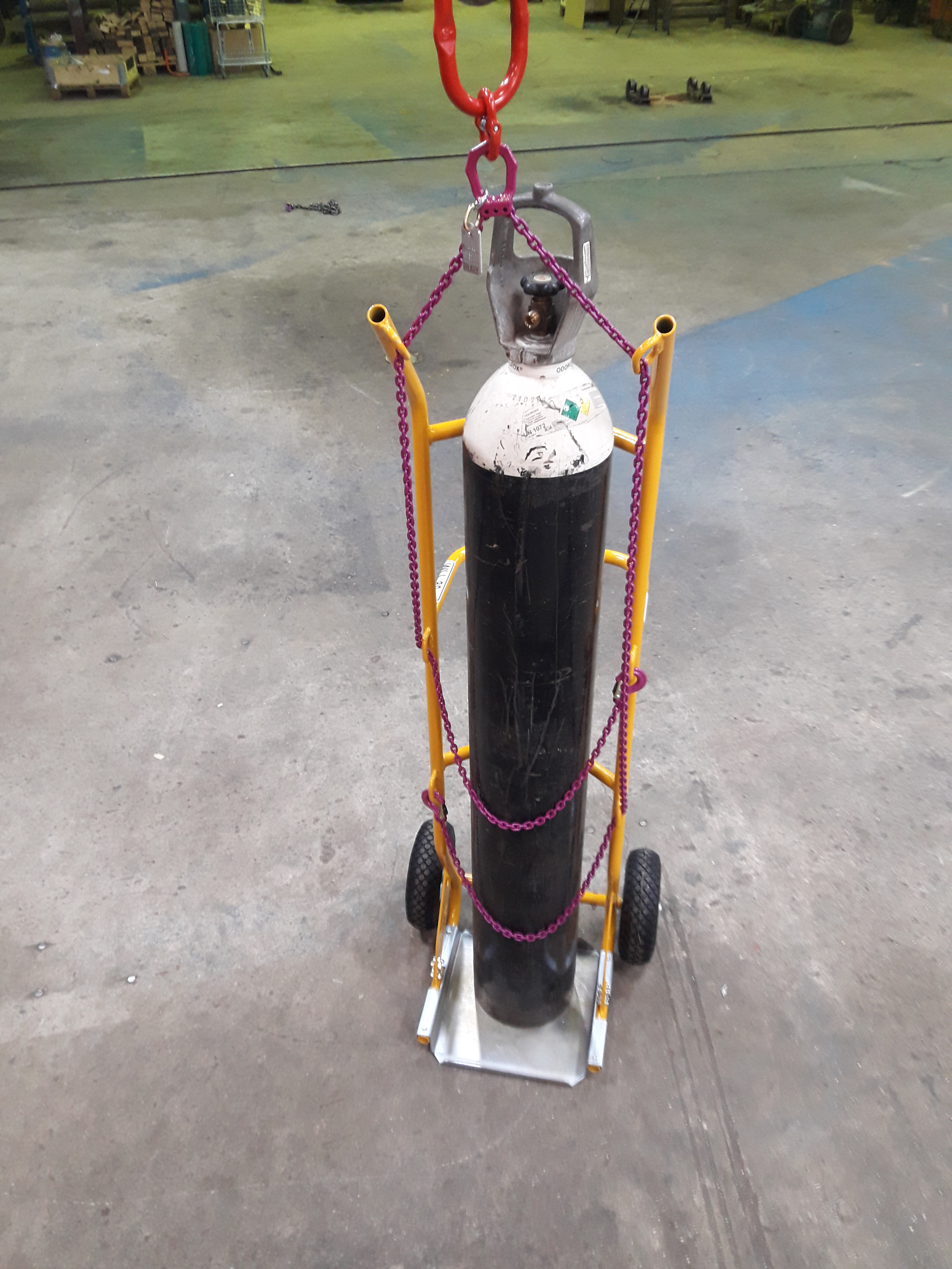 KAASUPULLON SIIRTO / NOSTOAPUVÄLINE 20/40/50L